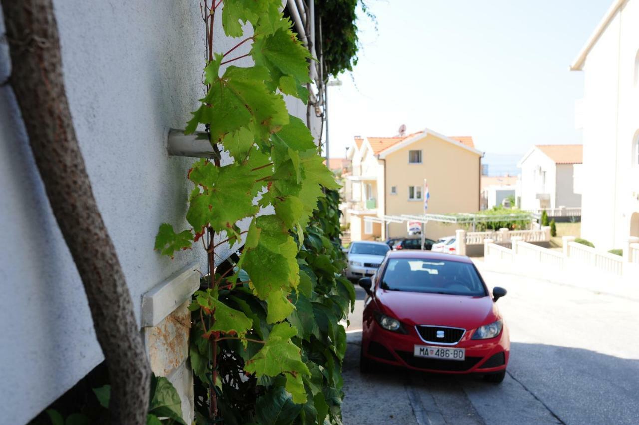 Milic Apartments Makarska Bagian luar foto