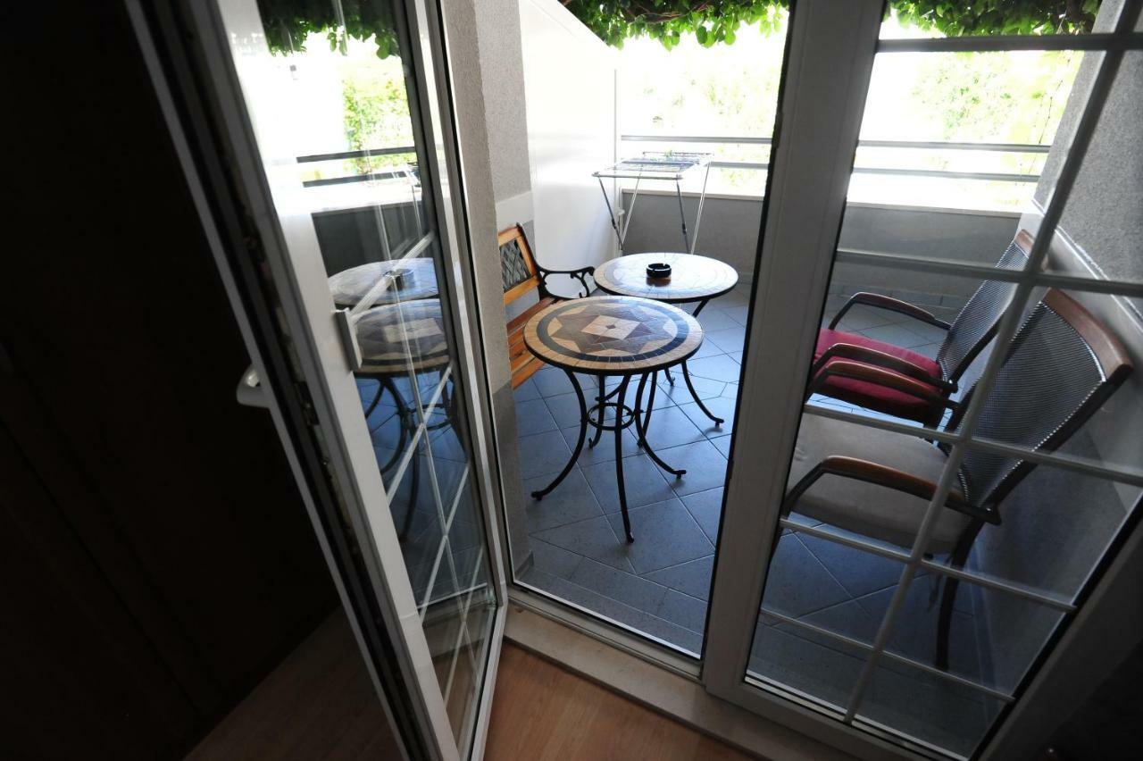 Milic Apartments Makarska Bagian luar foto