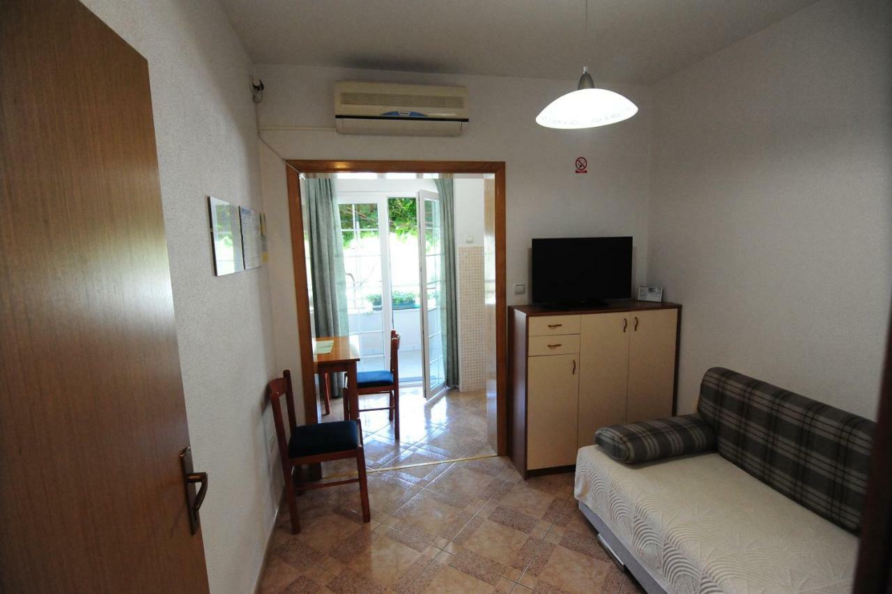 Milic Apartments Makarska Bagian luar foto