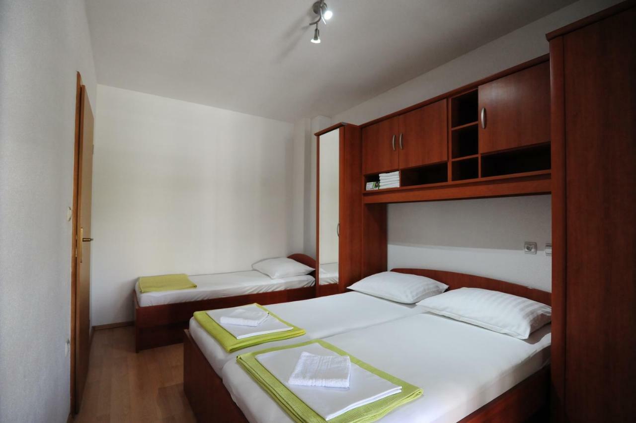 Milic Apartments Makarska Bagian luar foto