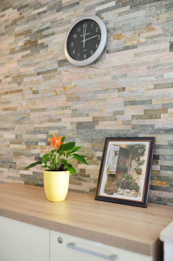Milic Apartments Makarska Bagian luar foto