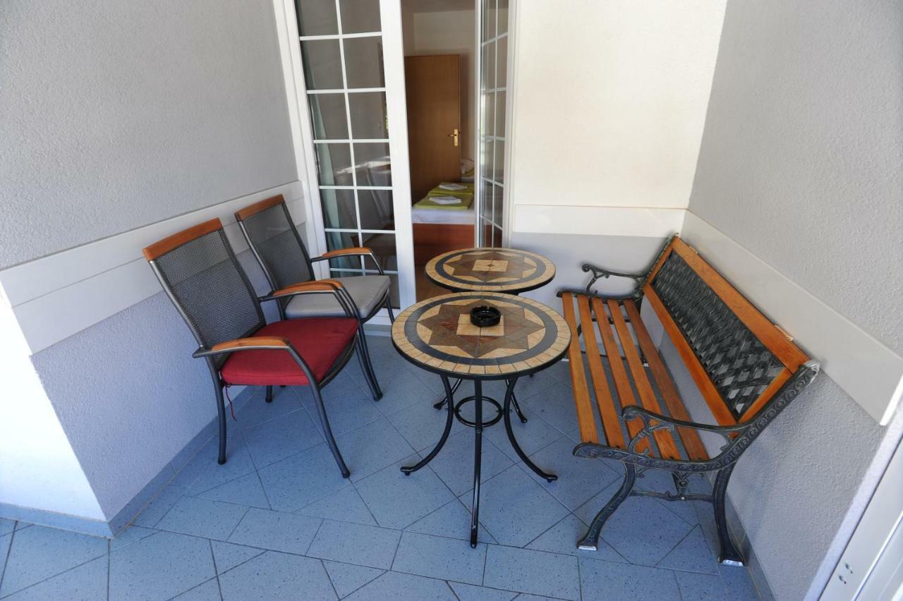 Milic Apartments Makarska Bagian luar foto
