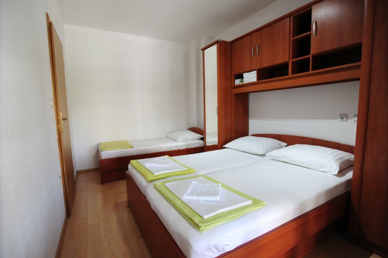 Milic Apartments Makarska Bagian luar foto